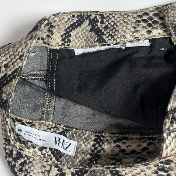 Zara Denim Collection Snakeskin Print Straight-Leg Mid-Rise Jeans 6 - Picture 10 of 10